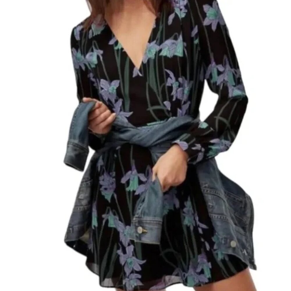 Aritzia Sunday Best Alexi Mini Wrap Dress